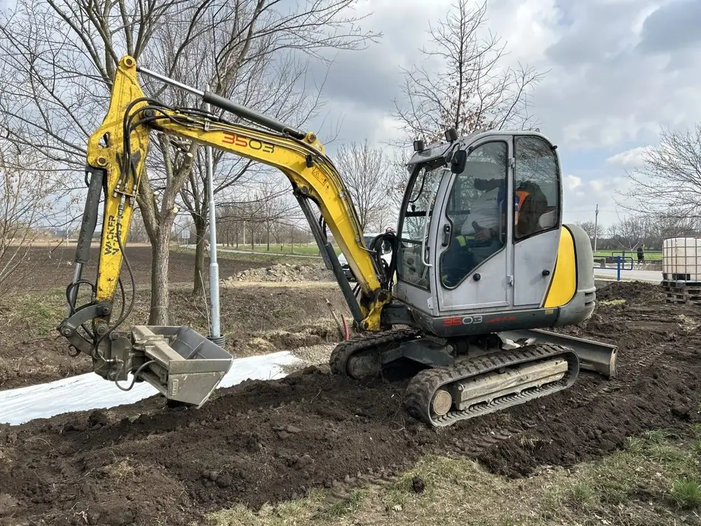 GALVA TRANS – zemní stroje – úvodní fotka